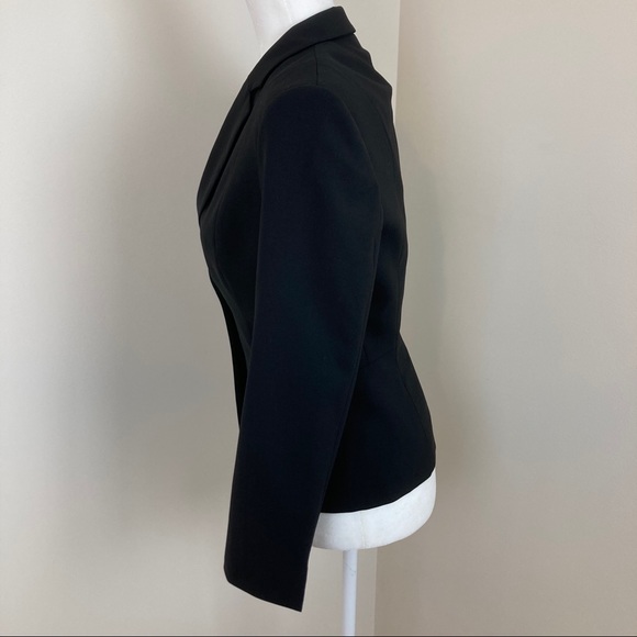 Hugo Boss Stretch Wool Jacket with Narrow Lapels - Picture 9 of 16